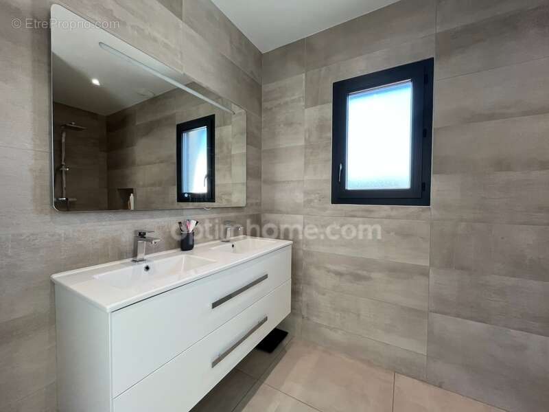 Maison à JANNEYRIAS