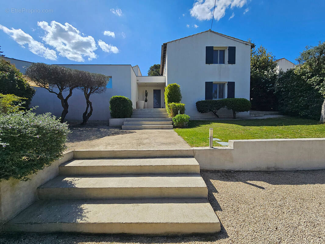 Maison à VILLENEUVE-LES-AVIGNON