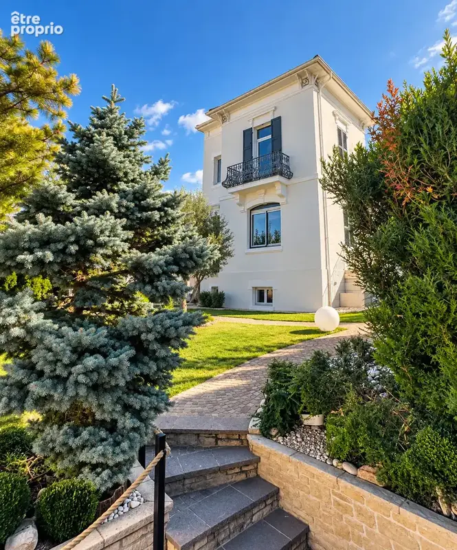 Maison à OYONNAX