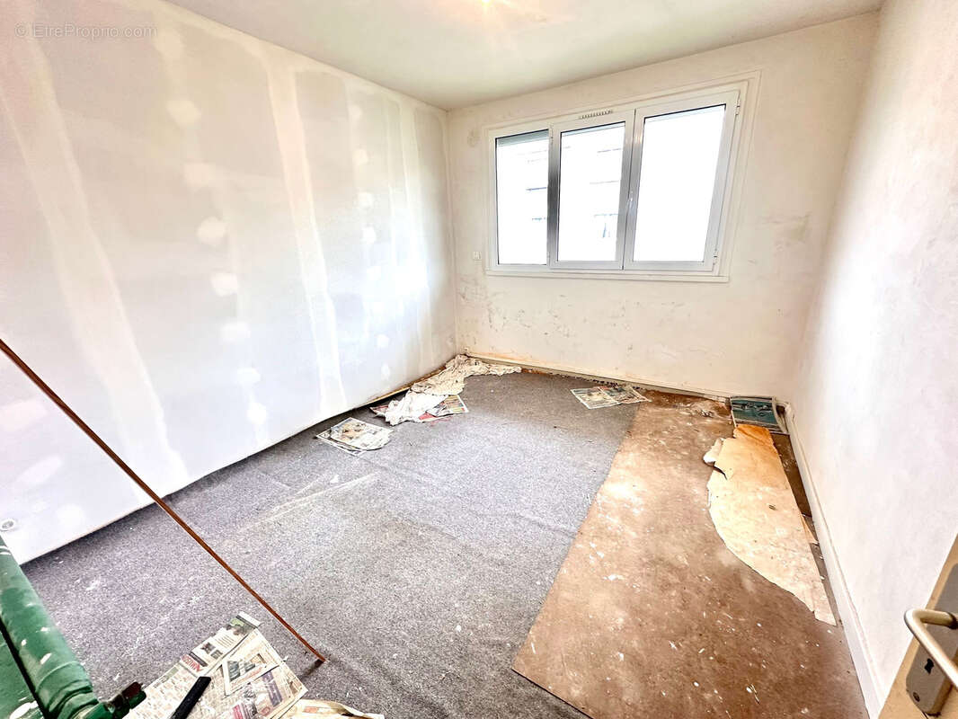 Appartement T4 de 65,81 m2 avec cave, garage , spécial investisseurs  VIDEO sur demande - photo 8