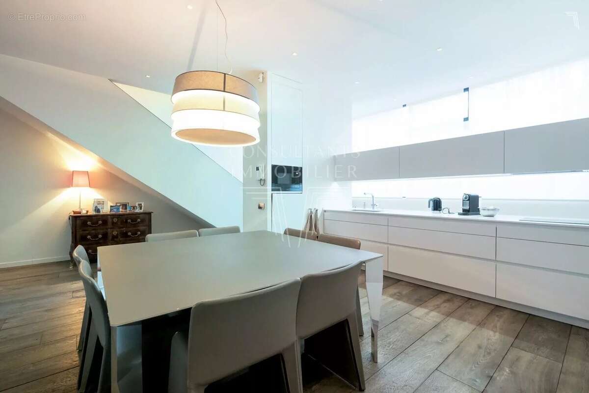 Maison à PARIS-16E