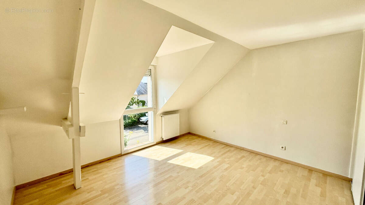 Maison à L'HUISSERIE