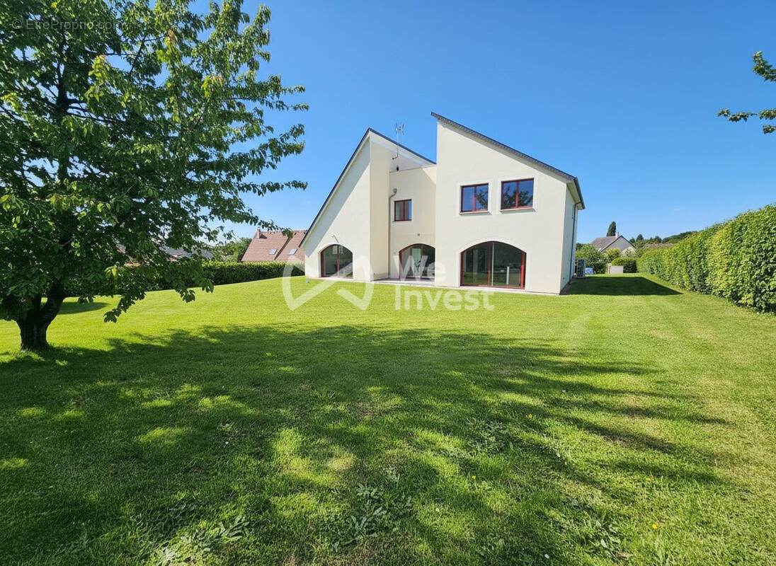 Maison à LA NEUVILLE-CHANT-D'OISEL