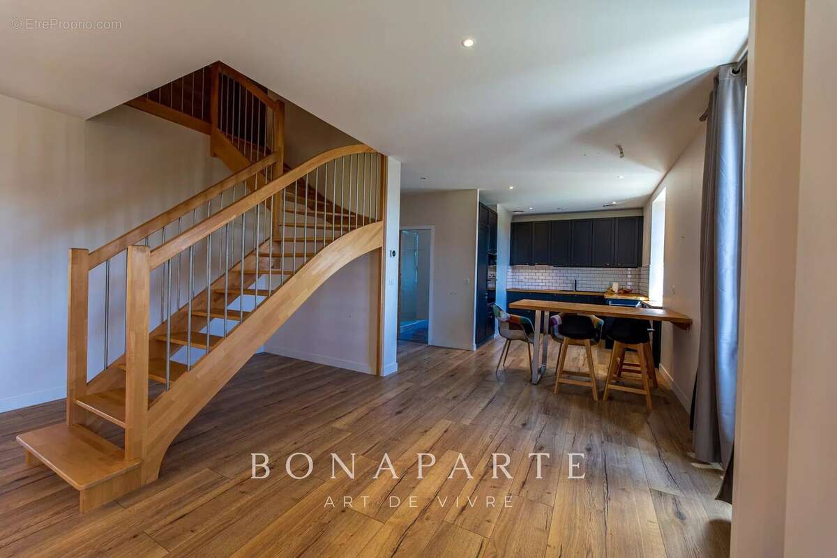 PAU Ensemble immobilier XIXème rénové 2 bâtisses, restaurant, séminaires & habitation - photo 13