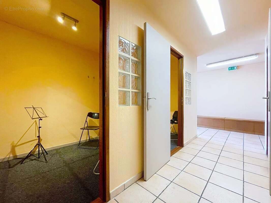 Commerce à MARSEILLE-12E