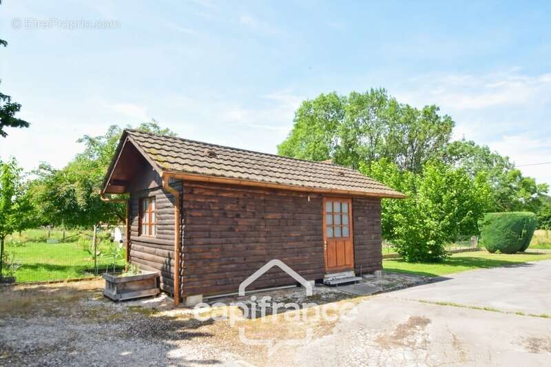 Maison à PIERRE-DE-BRESSE