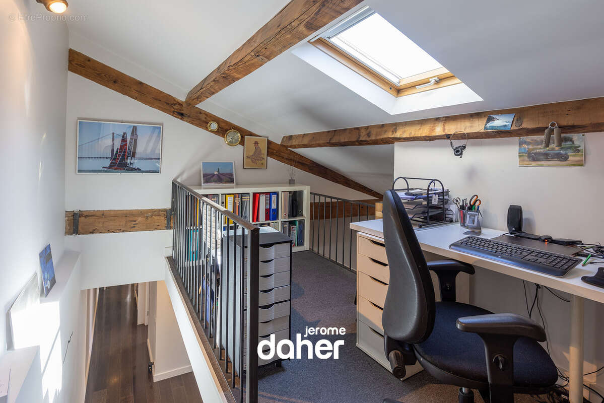 Appartement à MARSEILLE-7E