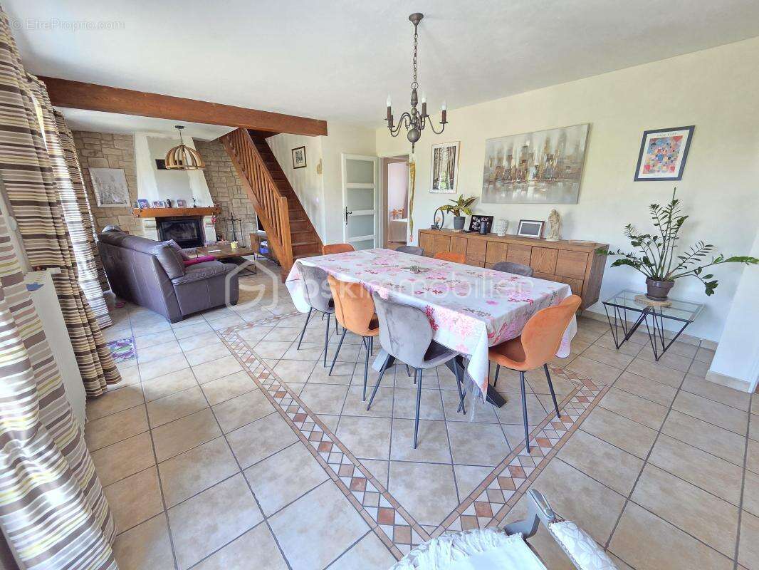 Maison à FOURCHAMBAULT