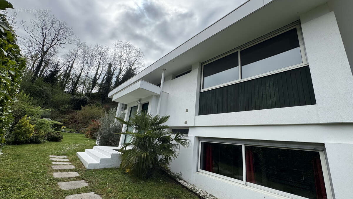 Maison à ALBY-SUR-CHERAN