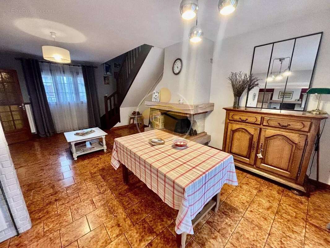 Maison à TERGNIER