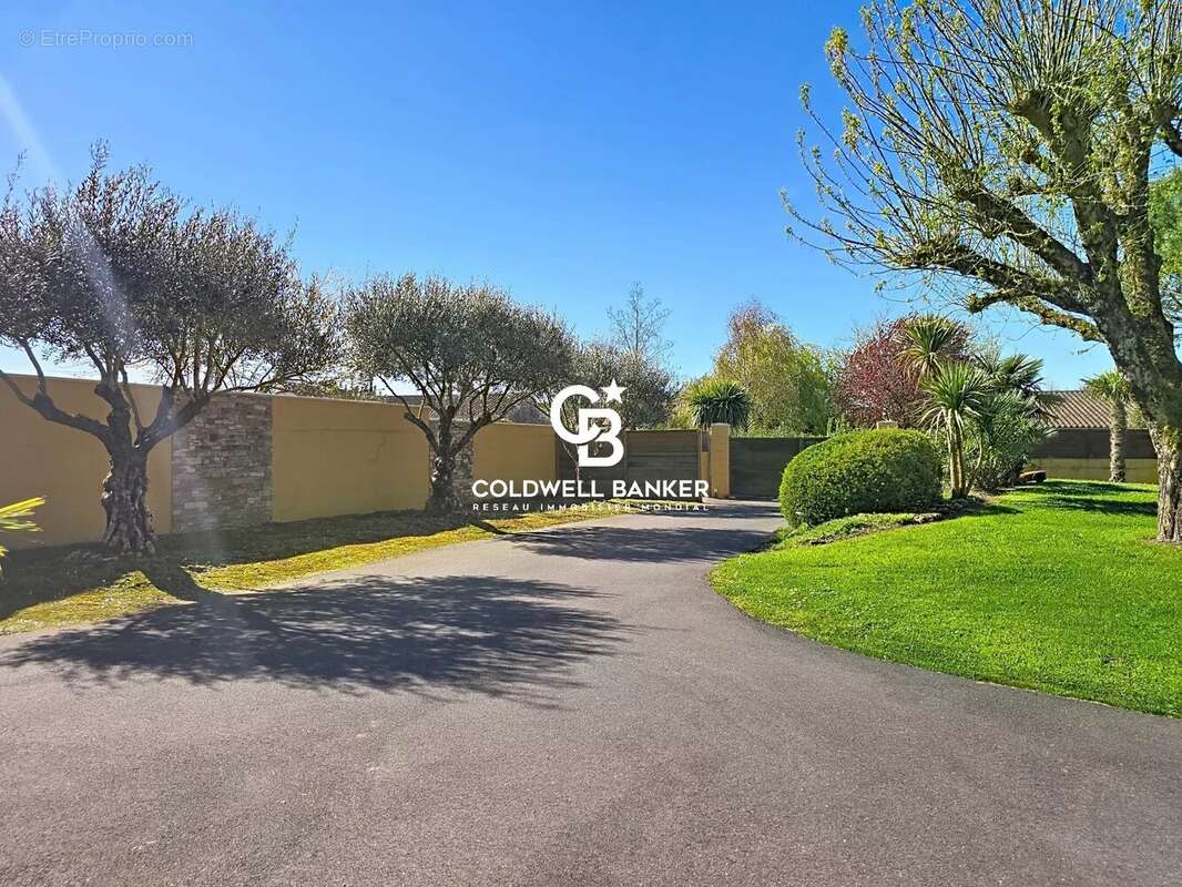 Maison à FONTENAY-LE-COMTE