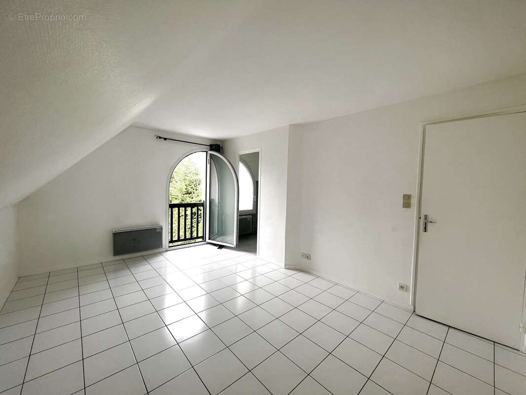 Appartement à LA CHAPELLE-EN-SERVAL