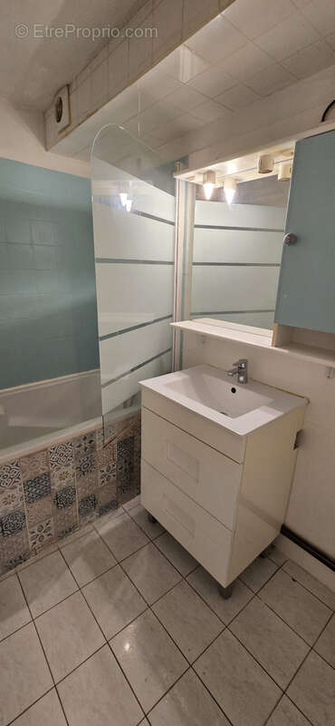 Appartement à LA TOUR-D'AIGUES
