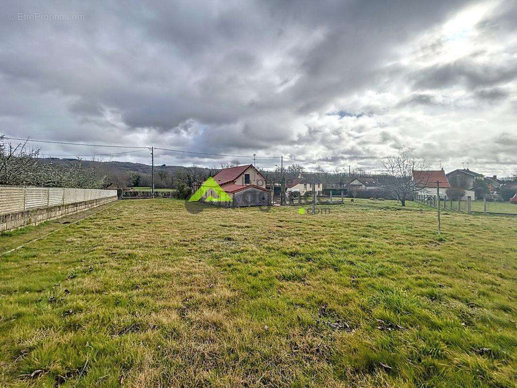 Maison à LAVAVEIX-LES-MINES