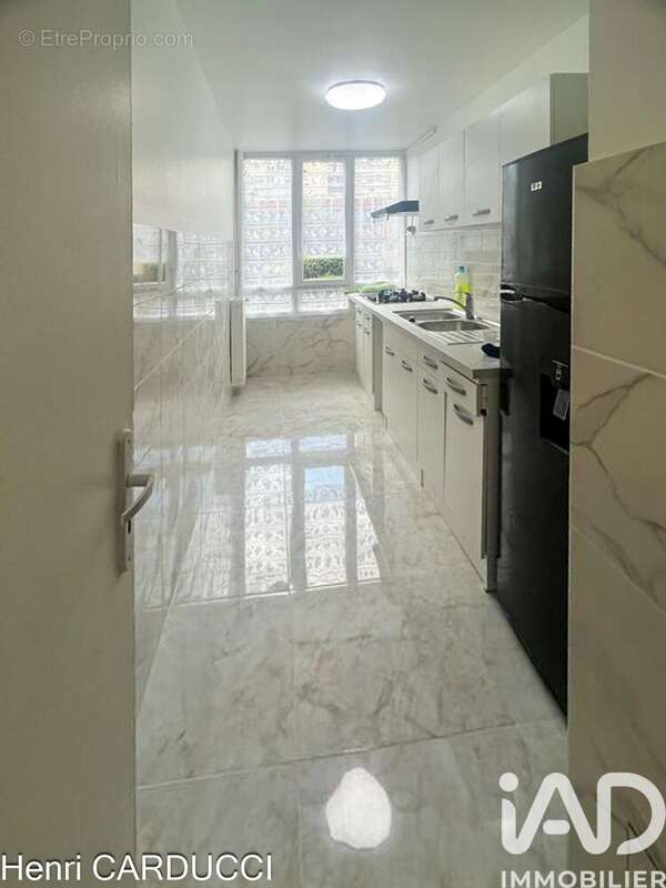 Photo 2 - Appartement à AUBERVILLIERS