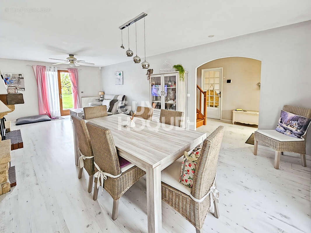 Maison à MARLES-EN-BRIE