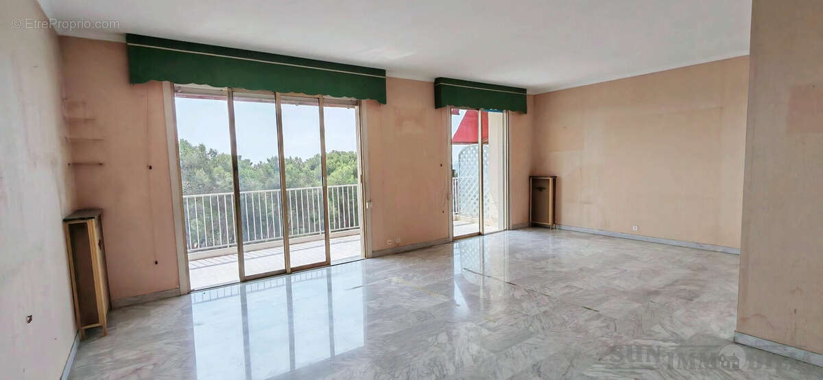 Appartement 90 m² à Cagnes-Sur-Mer  - photo 4
