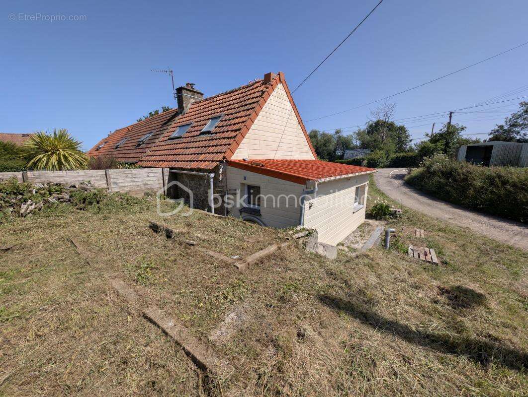 Maison à BRICQUEBEC