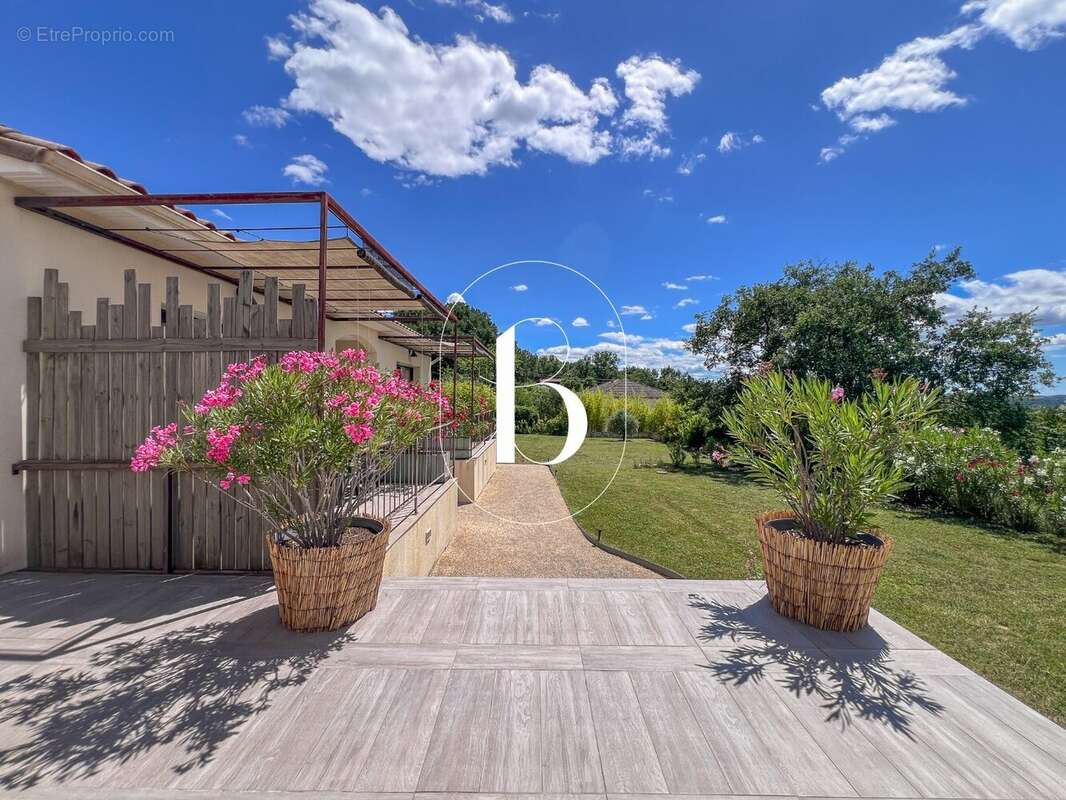 Maison 195 m² à Barjac  - photo 8