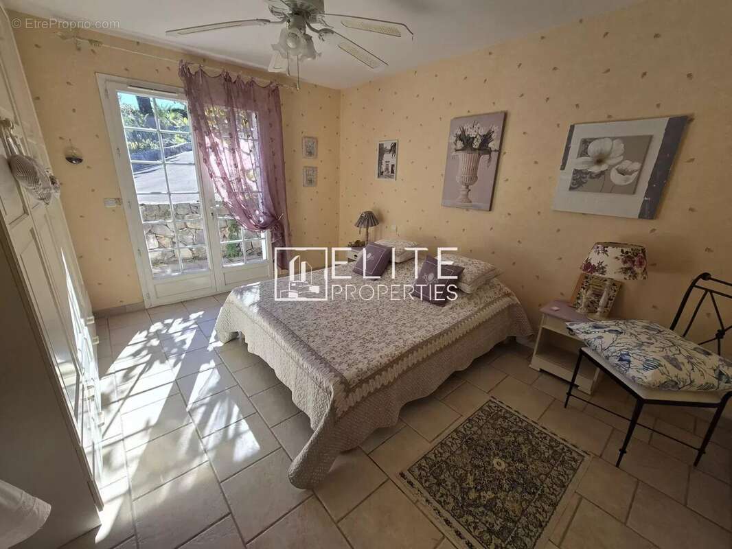 Maison à LES ADRETS-DE-L'ESTEREL