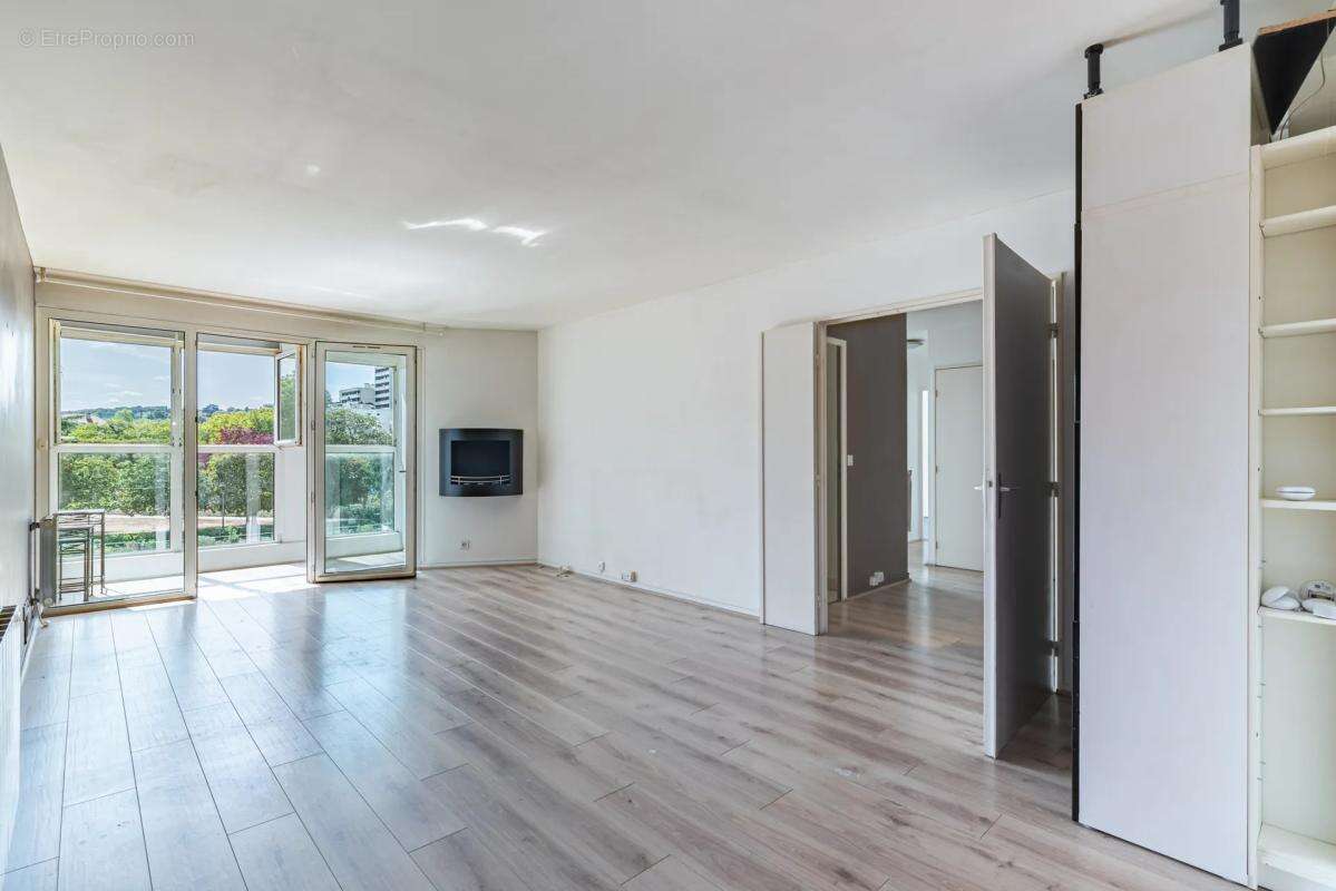 Appartement 3 pièces de 74 m² à Sèvres - photo 2