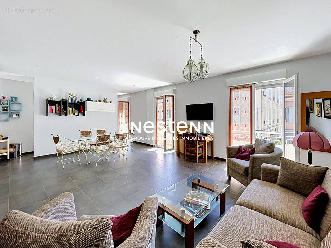 Photo Appartement à Vallauris au prix de 790 000€