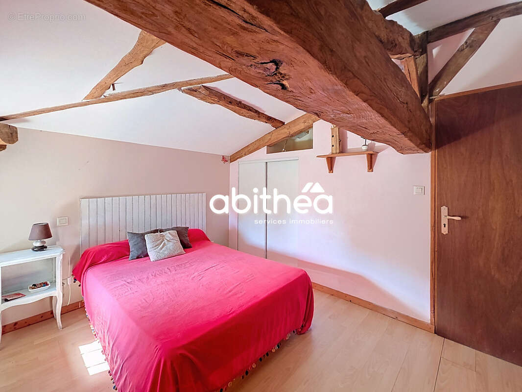 Ensemble immobilier  charentaise 148 m2  4 chambres  gite independant 75 m2  barzan - photo 7