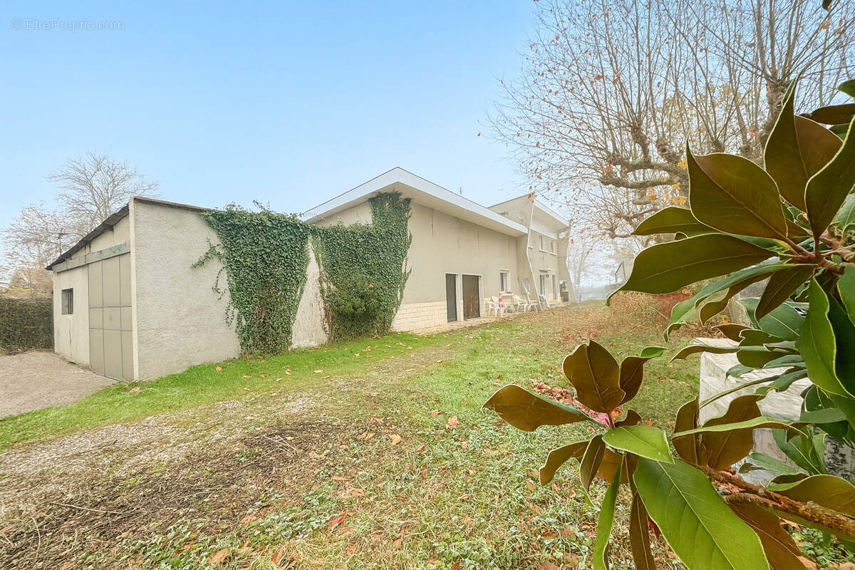 Maison à DECINES-CHARPIEU