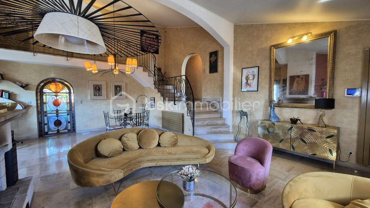 Maison à SAINT-CYPRIEN