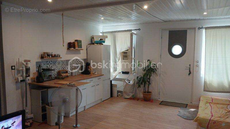  COUP DE CŒUR ! Maison récente de 136 m² avec terrain clos de 722 m² – Fort potentiel – Gibourne (17) - photo 15