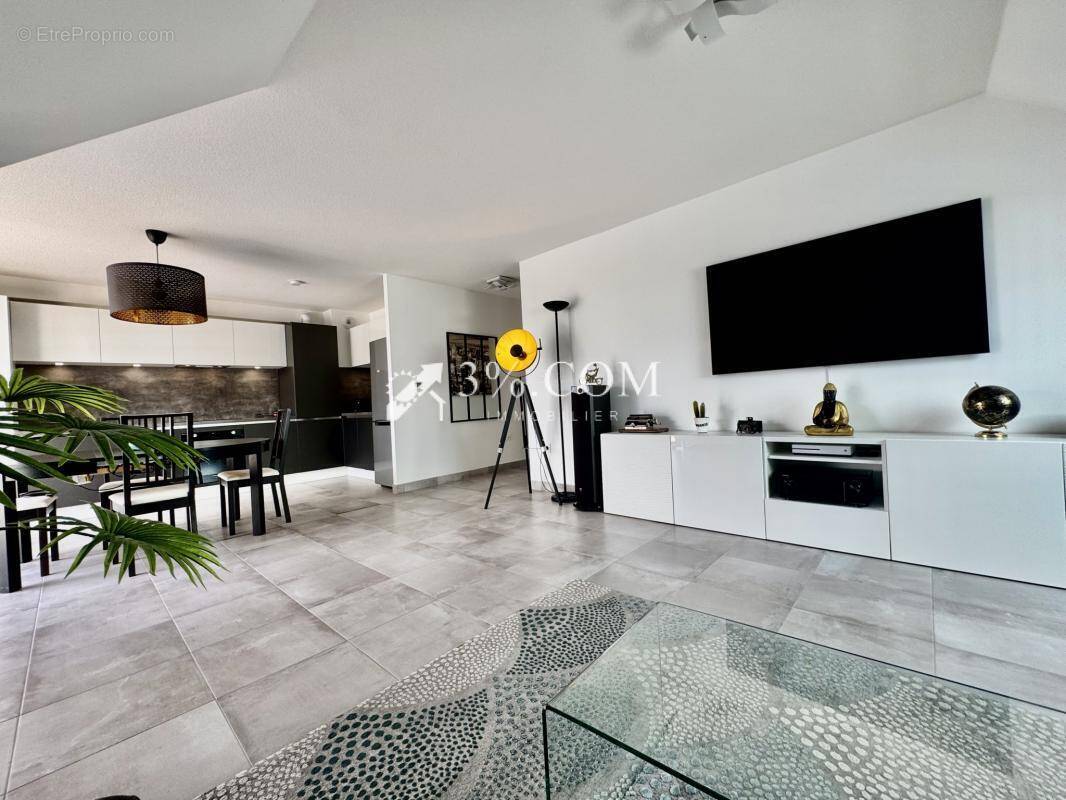 3%COM Magnifique appartement en dernier étage avec ascenseur - photo 6