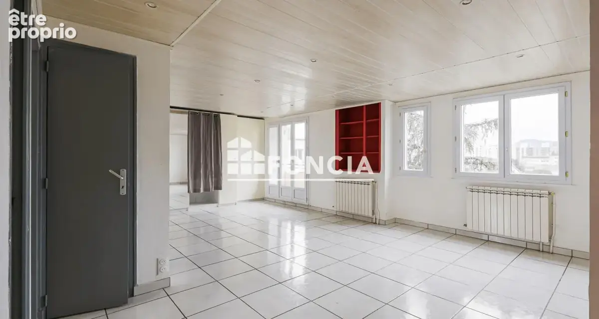 Appartement 4 pièces 69 m² · au Pont-de-Claix · 69 m² · 79 000 €