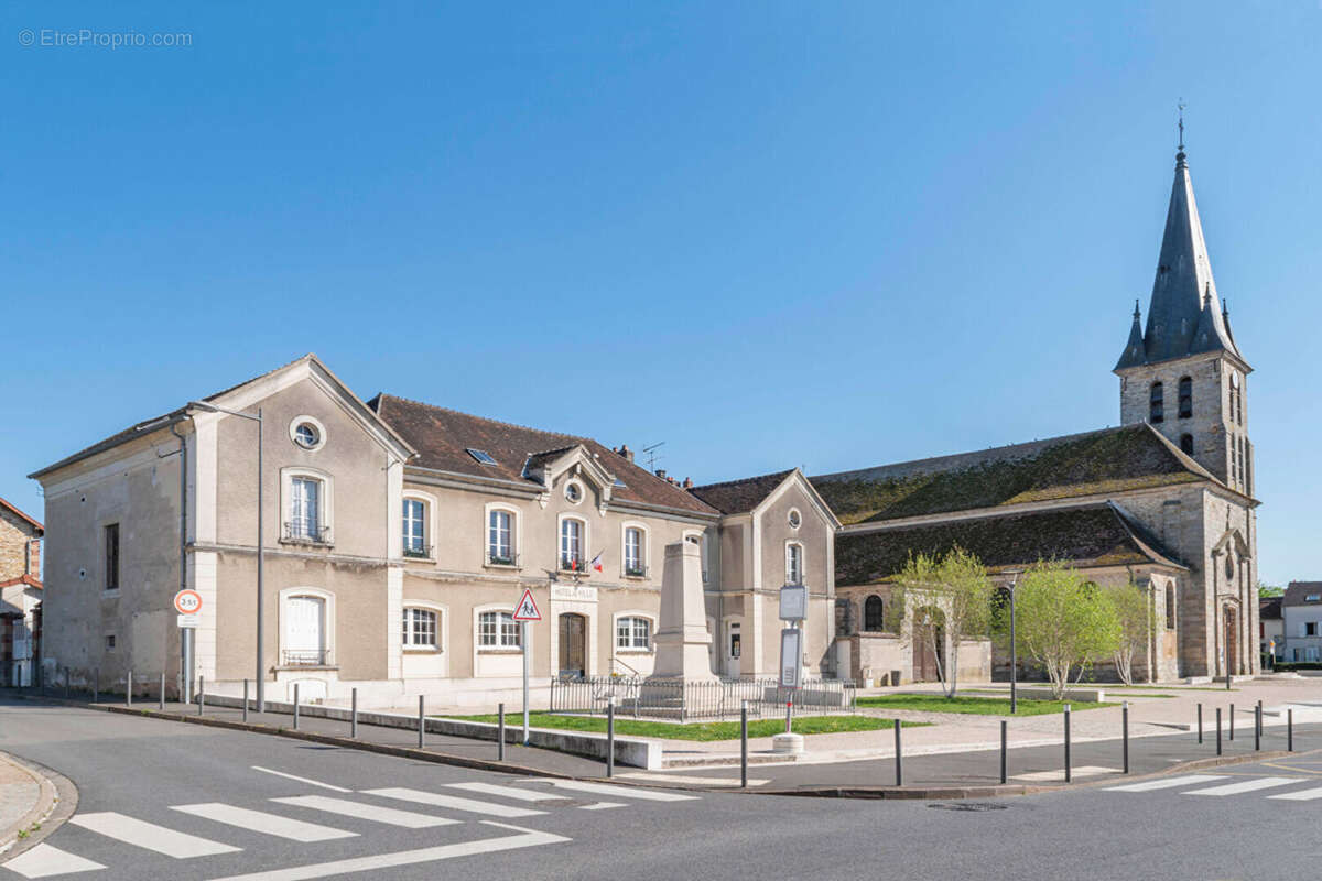 Maison à GUIGNES