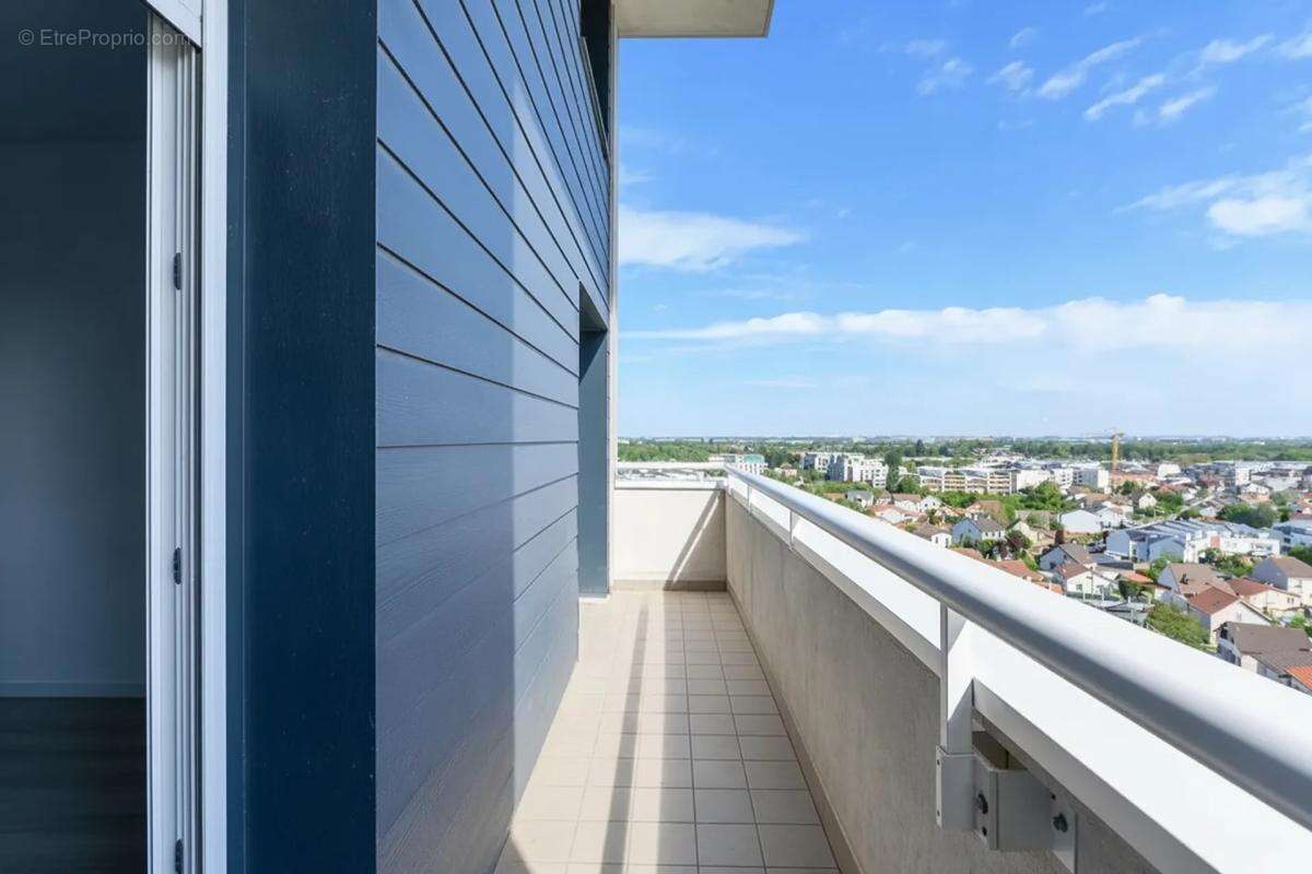 SEVRAN - Appartement de type T4 avec balcon - vue dégagée - photo 8