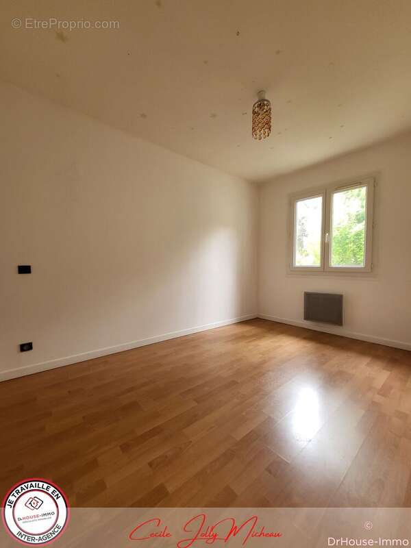 Maison à SAINT-GENES-DE-BLAYE