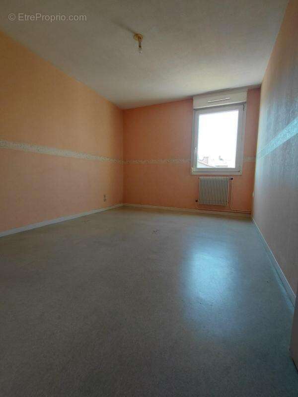 METZ – Quartier Ste Thérèse/ Nouvelle ville- Bel appartement F3 – 3ème étage  avec Balcon - photo 8