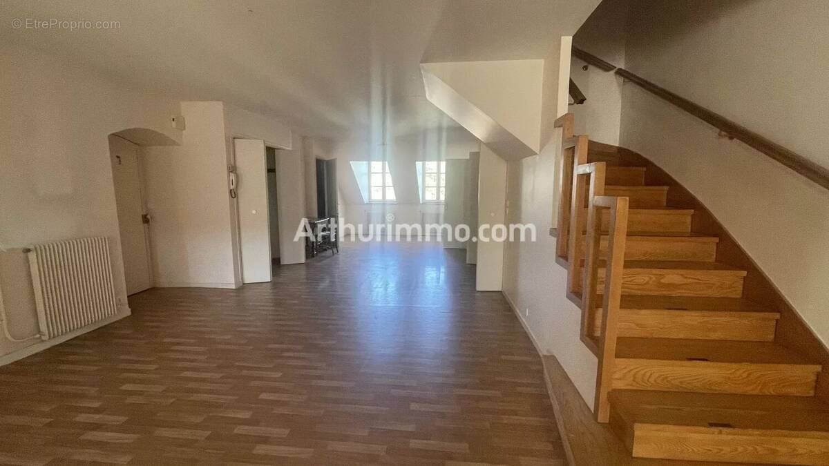 Appartement à LONS-LE-SAUNIER