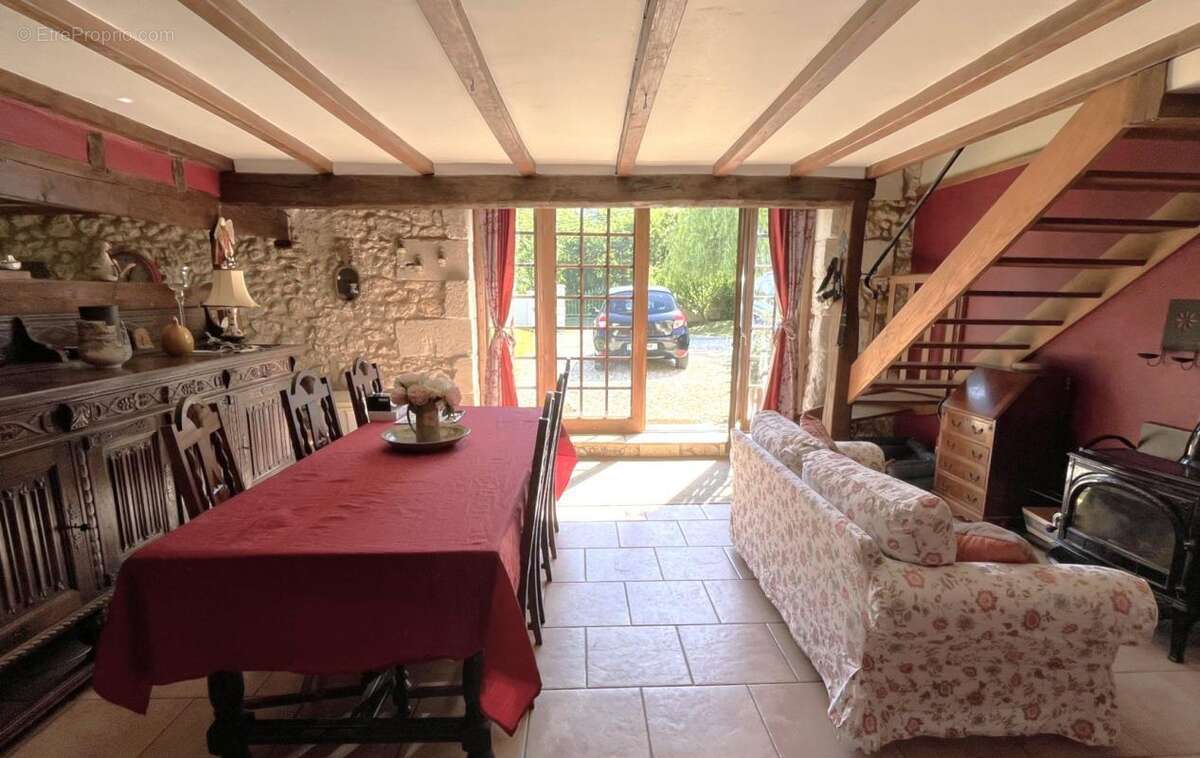 Maison à FESTALEMPS