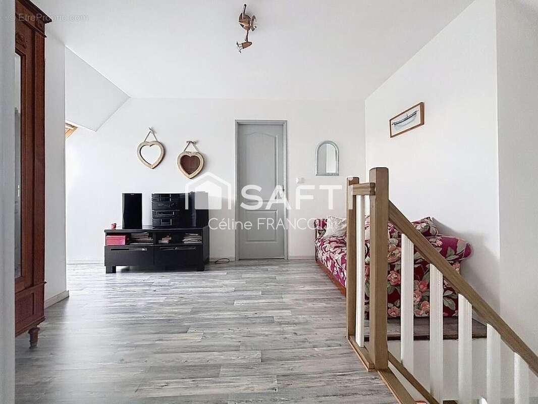 Photo 8 - Maison à ETREILLERS