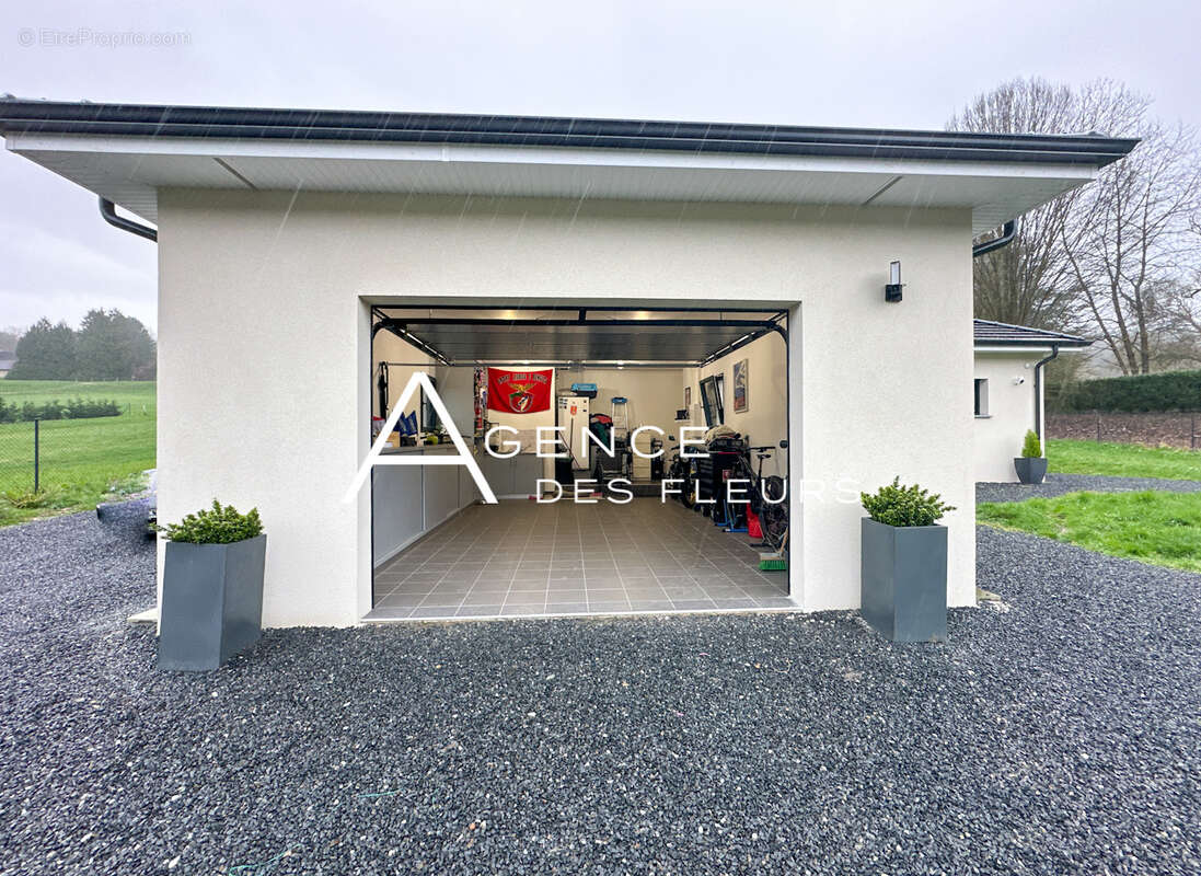 Maison à LA SAUSSAYE