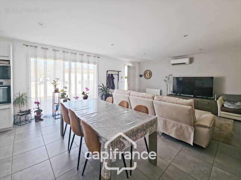 Maison à SAINTE-LIVRADE-SUR-LOT