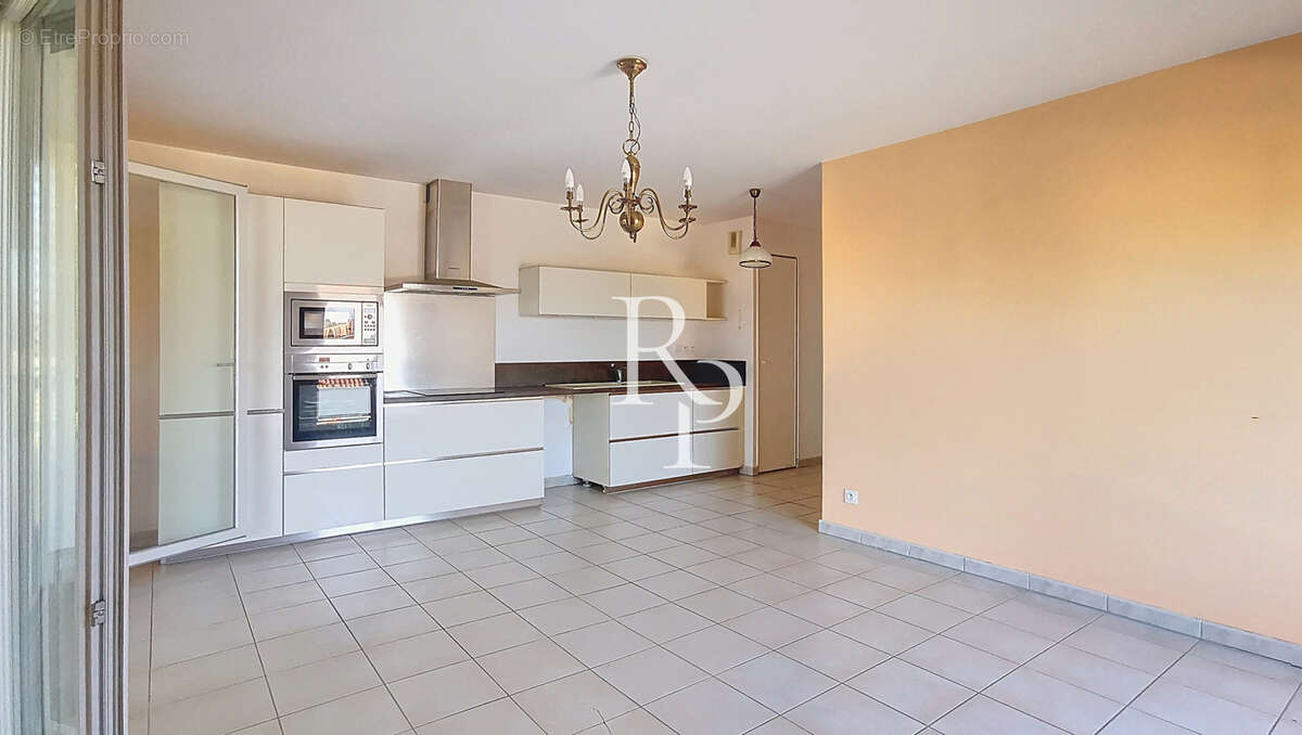 Appartement à CRAPONNE