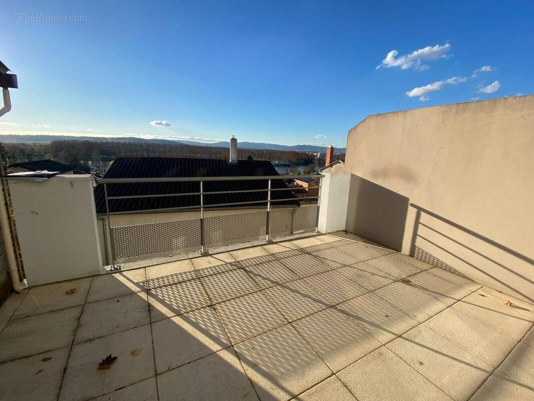Photo 1 - Appartement à JASSANS-RIOTTIER
