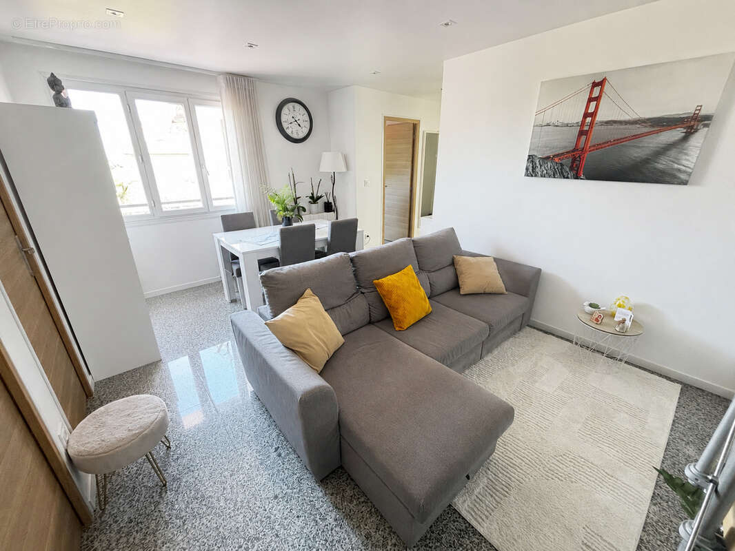 Appartement à SAINT-FONS