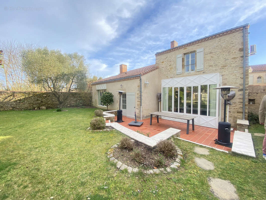 Maison à TALMONT-SAINT-HILAIRE