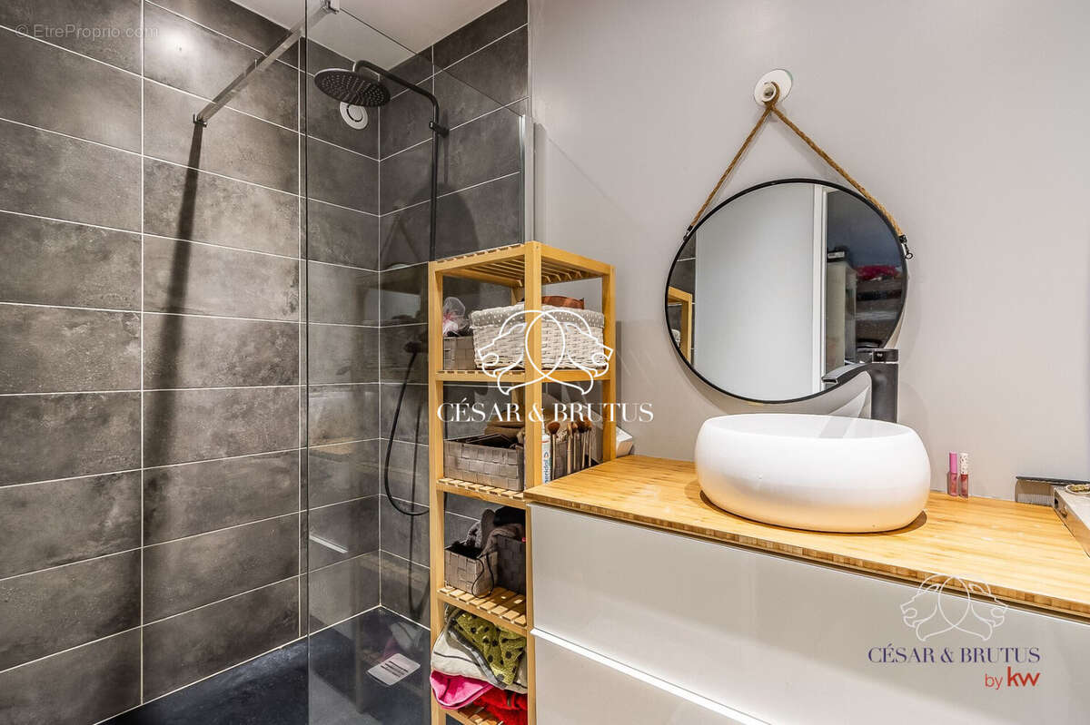 Maison à ROCHE-LA-MOLIERE