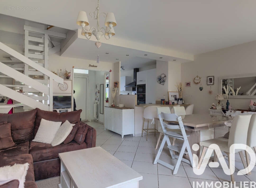 Maison 115 m² à Dourdan  - photo 2