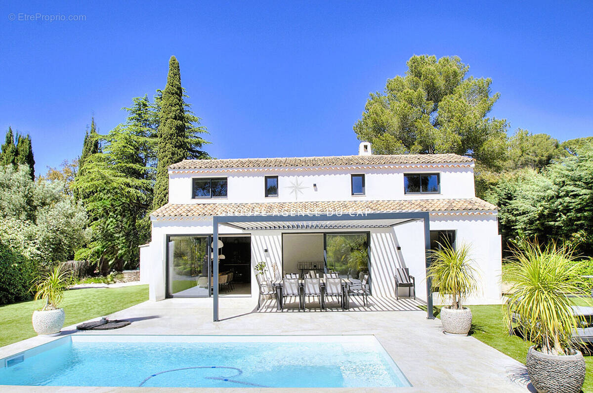 Maison à FREJUS