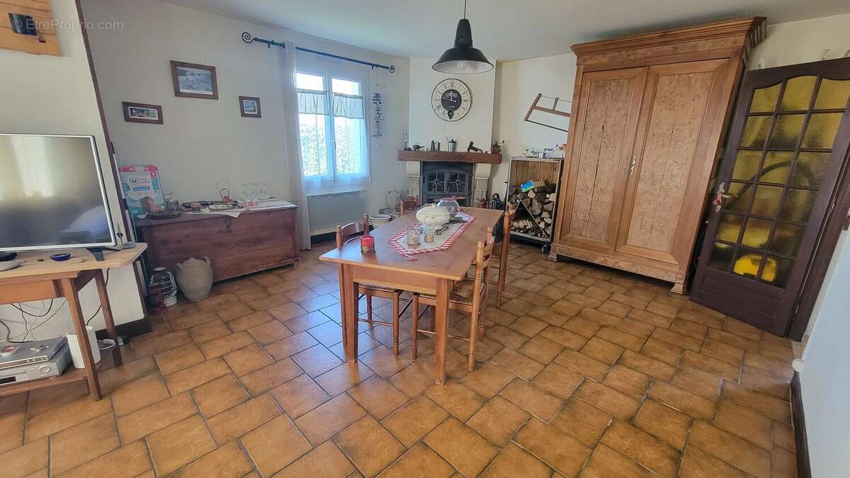 Maison à VERTEUIL-SUR-CHARENTE