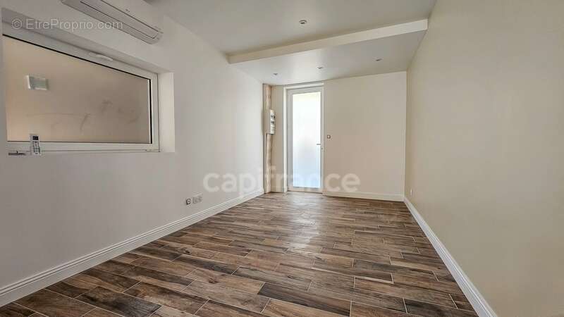 Appartement à MORIGNY-CHAMPIGNY